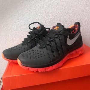 nike fingertrap